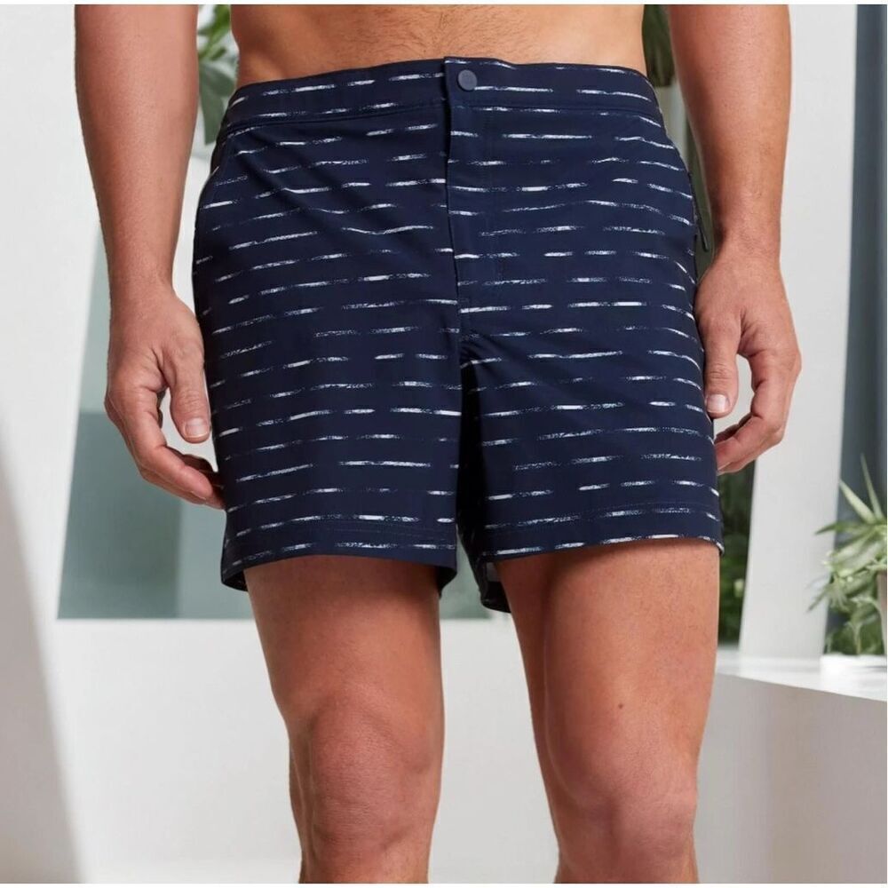 VRST Men's Medium Navy/Sand Washed Stripe Blue Waistband 5” Resort Shorts NWT